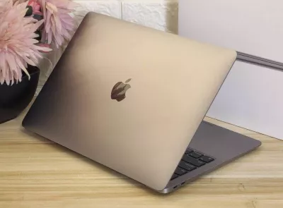MacBook Pro - Écran Retina, Design Aluminium